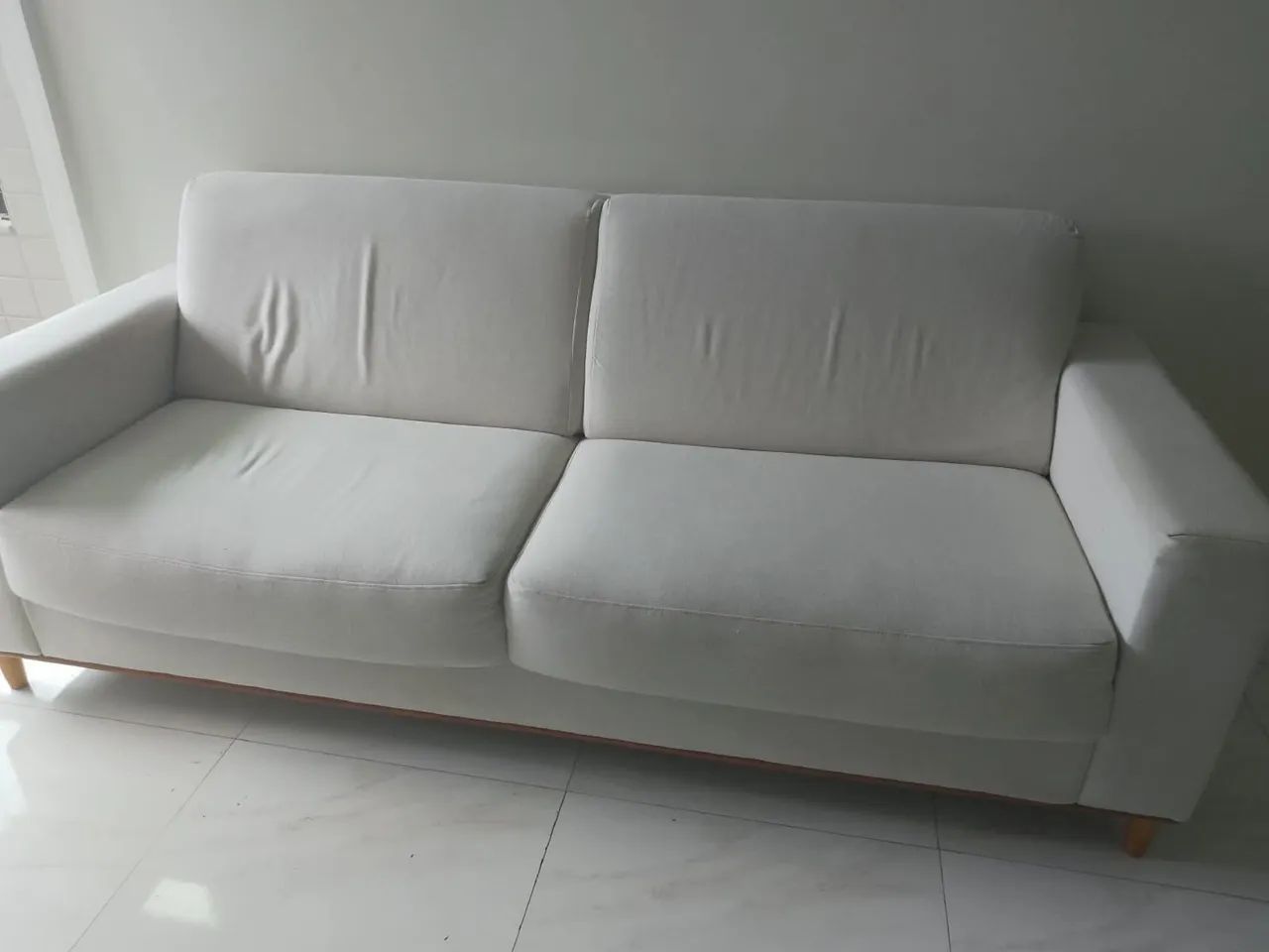 Sofá Herval 3 lugares em linho bege  - Foto 2