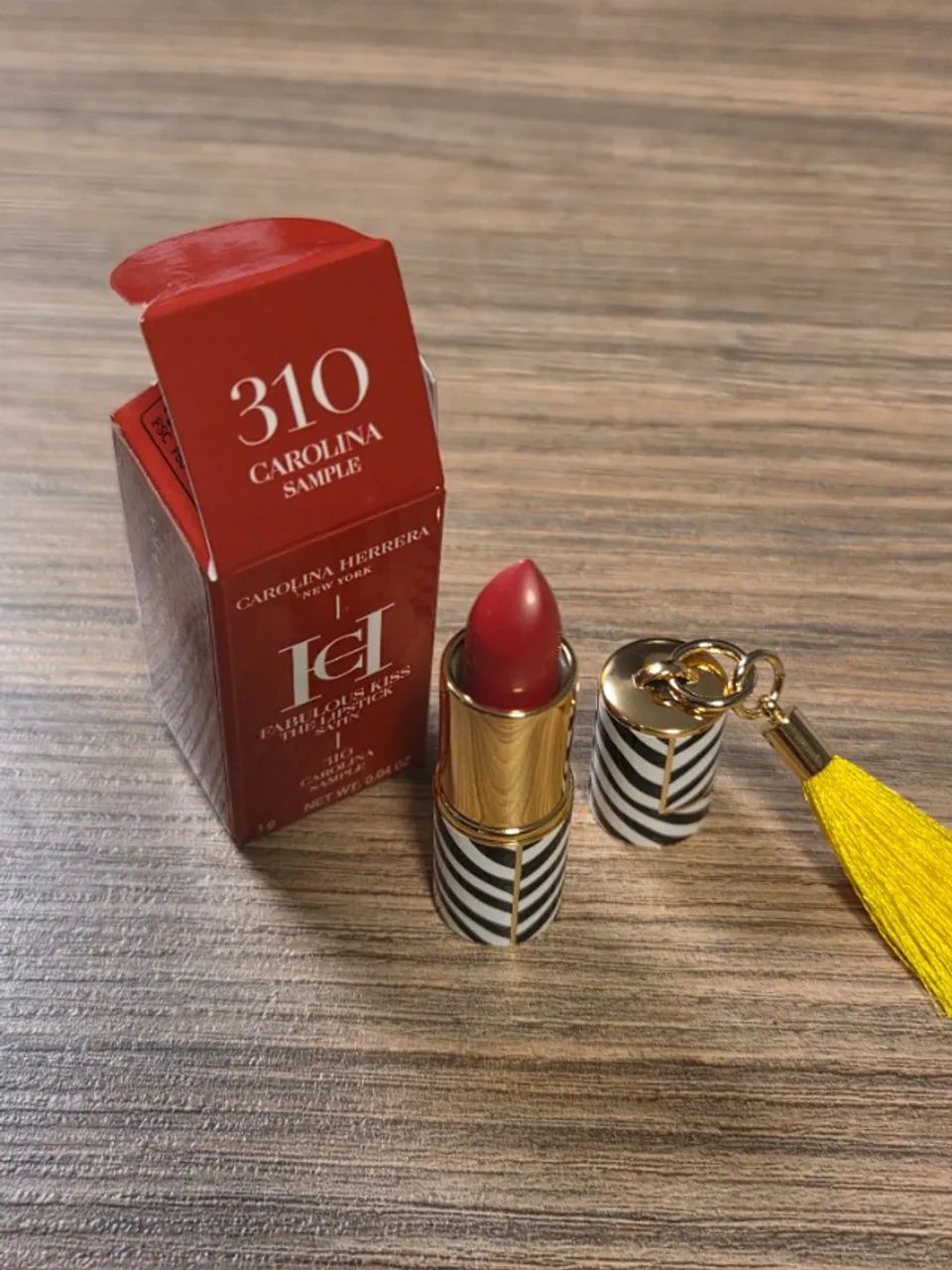 Batom mini Carolina  herrera - Foto 4
