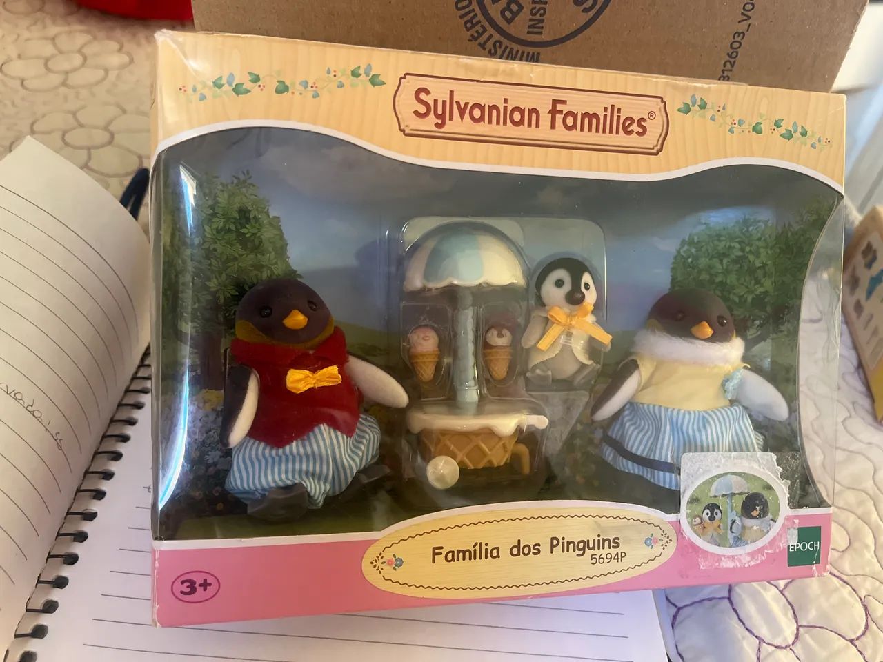 sylvanian families - Familia dos pinguins com caixa