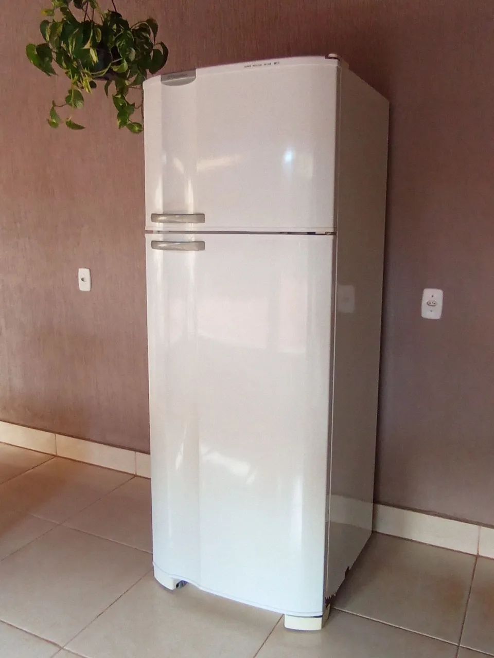 Geladeira Eletrolux DC49A 462L com Super Freezer - Funcionando Perfeitamente 