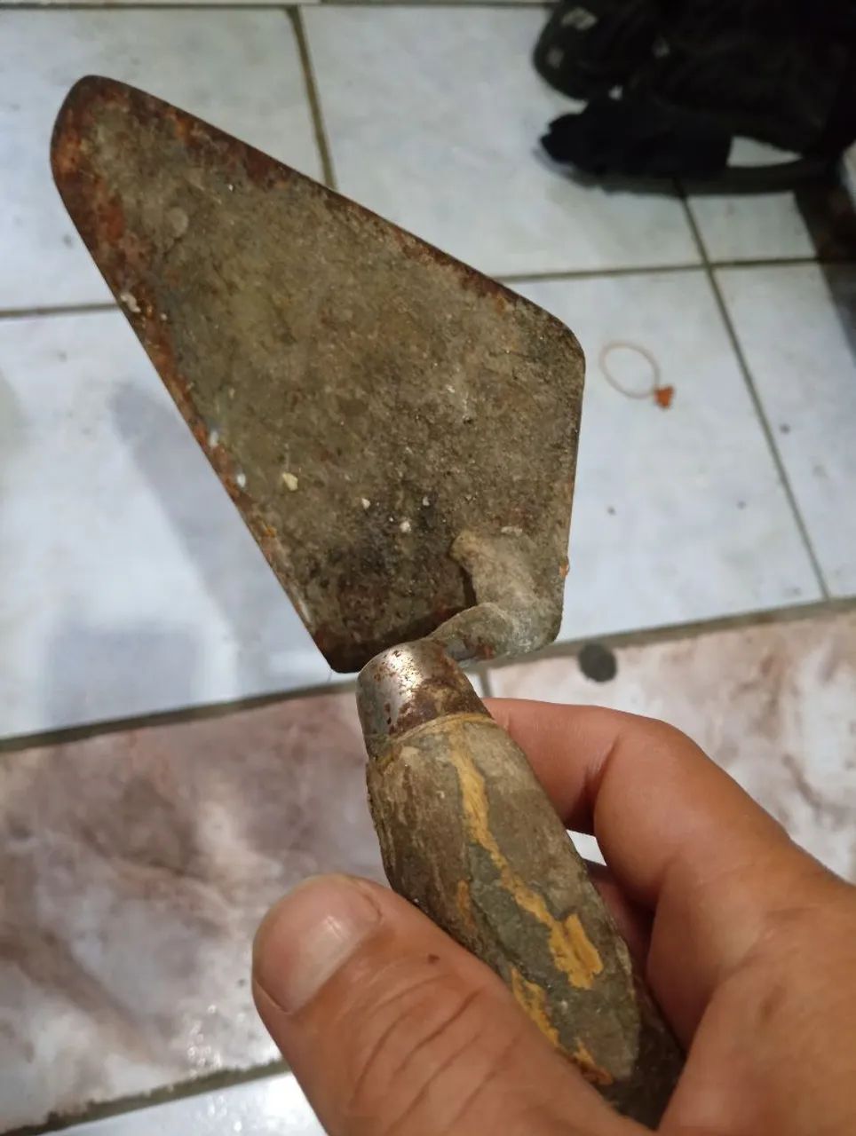 Pedreiro e reparos e manutenção em geral 