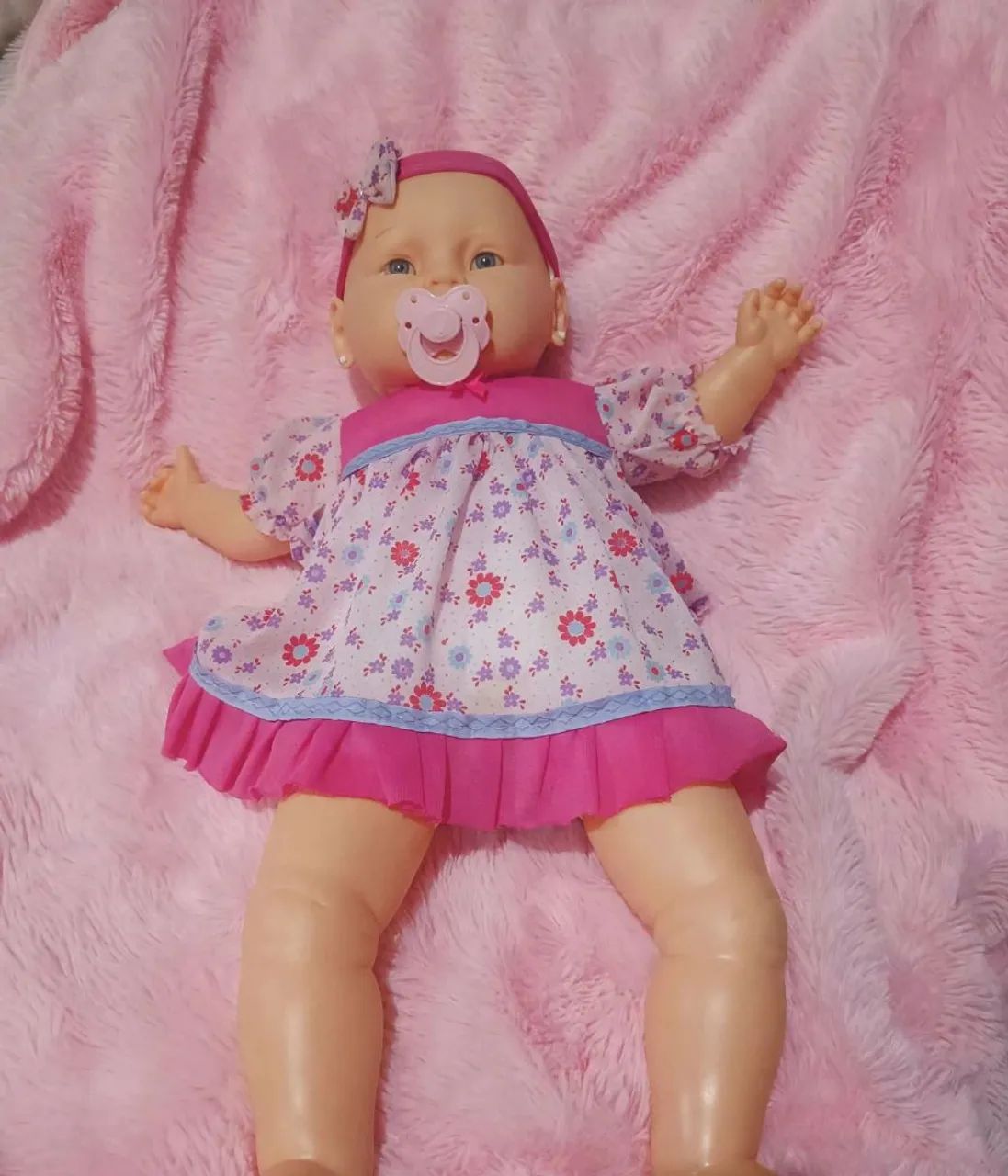 Boneca bebezão 65cm com caixa de som no corpinho sem bateria  - Foto 5