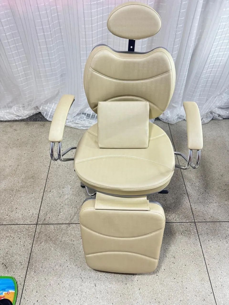 Cadeira hidráulica reclinável  NOVA 