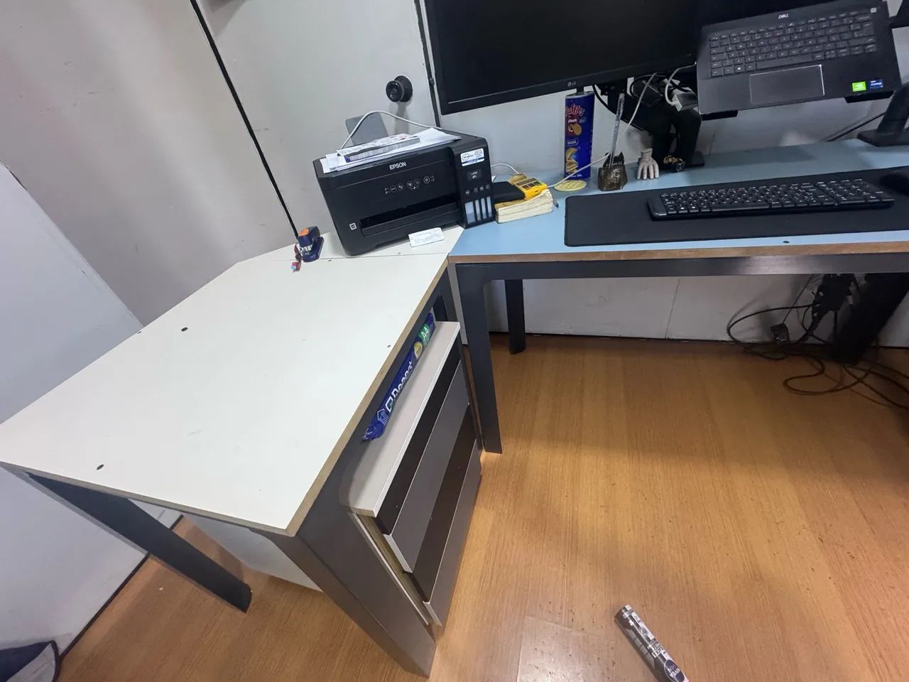 Mesa em l com gaveteiro  - Foto 3