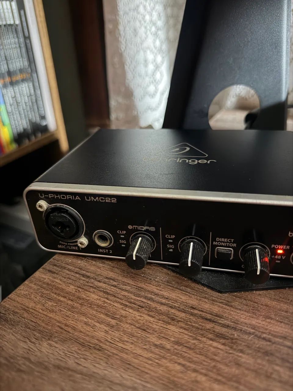 Kit Interface de Áudio - Behringer UMC22 + Shure SV200 - Foto 4