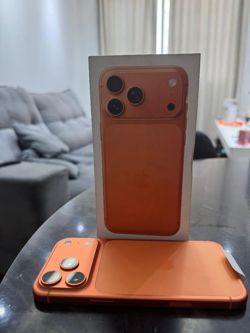 Vendo ou troco iphone 17 pro max 1TB - Foto 2