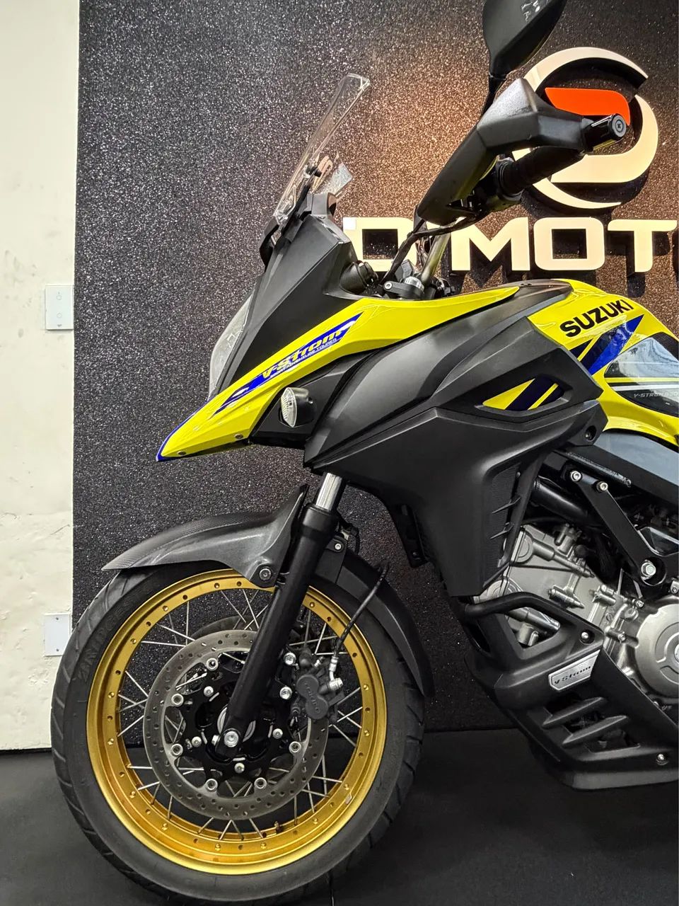 SUZUKI V-STROM XT650 - 2026 - Foto 2