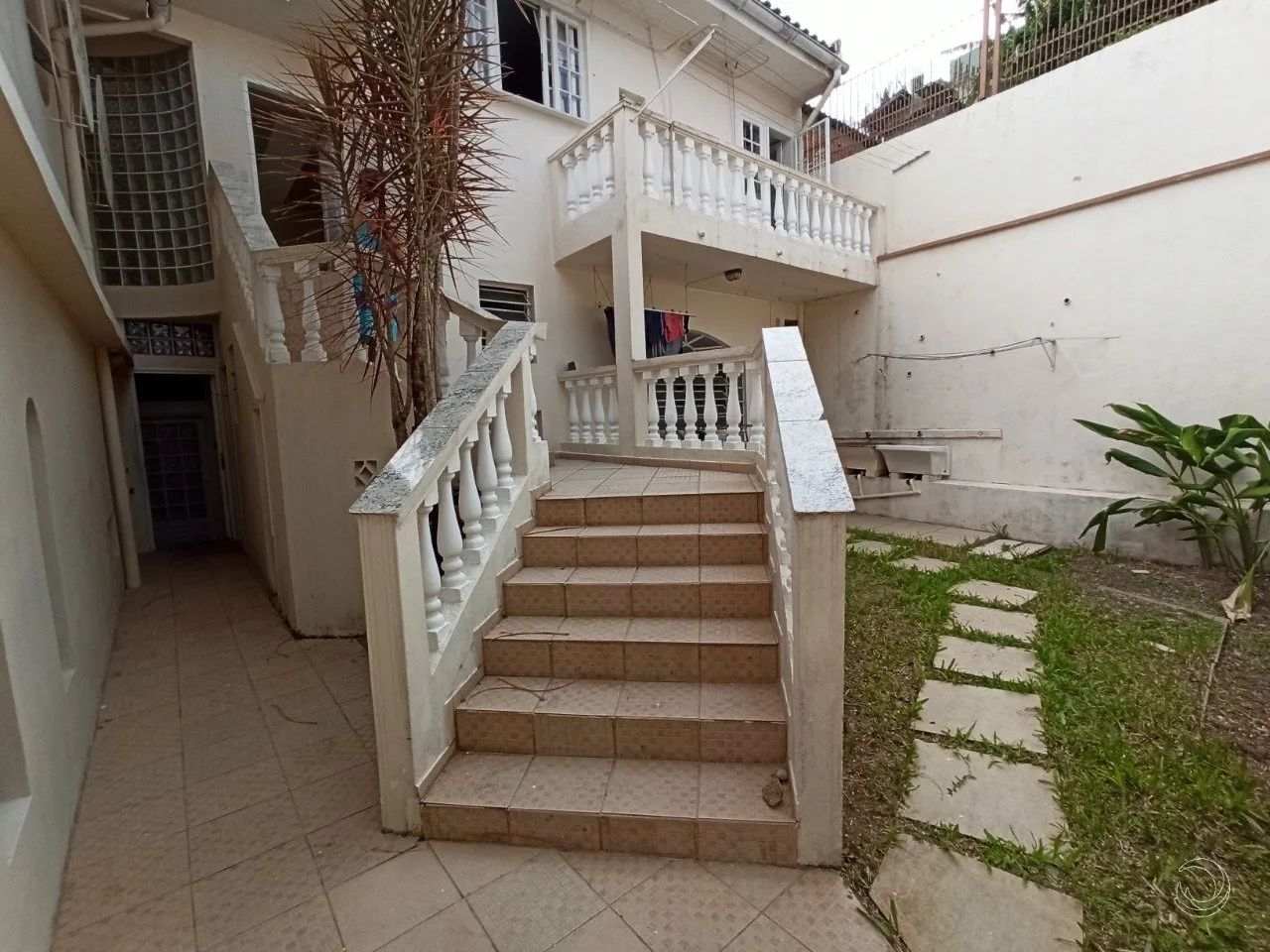 Casa com 270m² e 10 quartos sendo 2 suítes no Pantanal - Foto 2