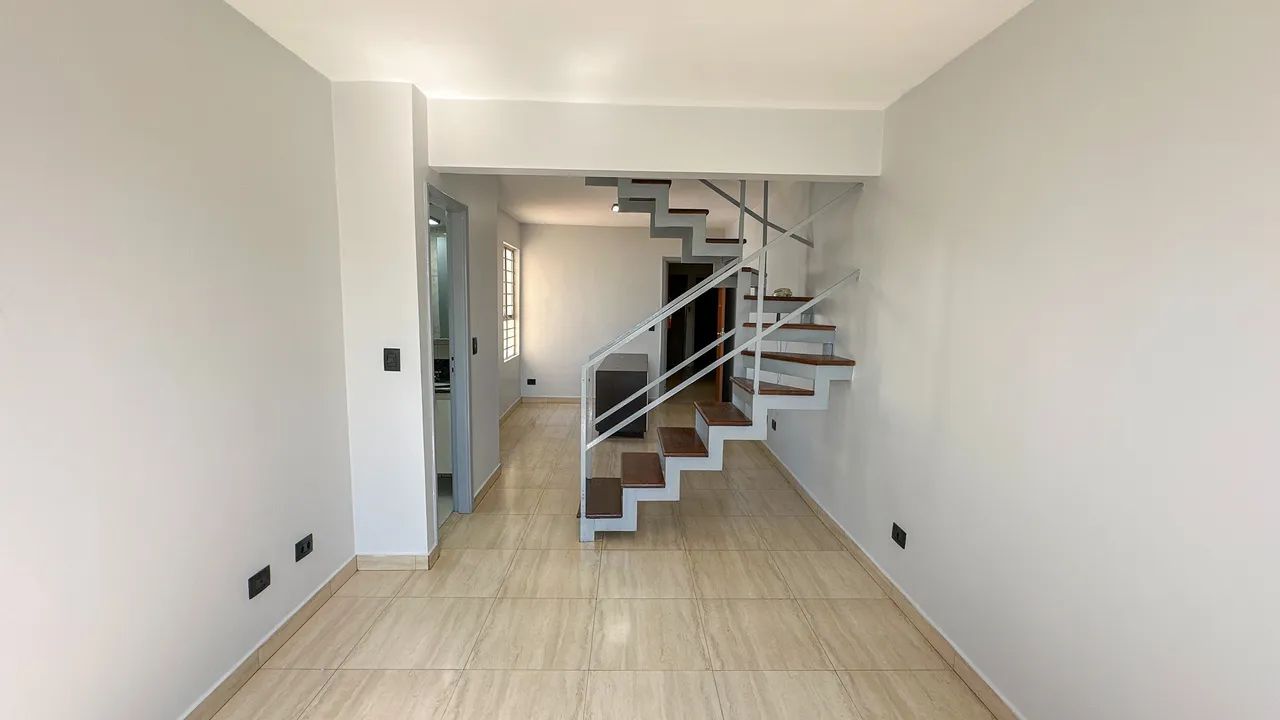 Apartamento Duplex à Venda no Edifício Itapuã | 3 Quartos, Suíte e 92 m²