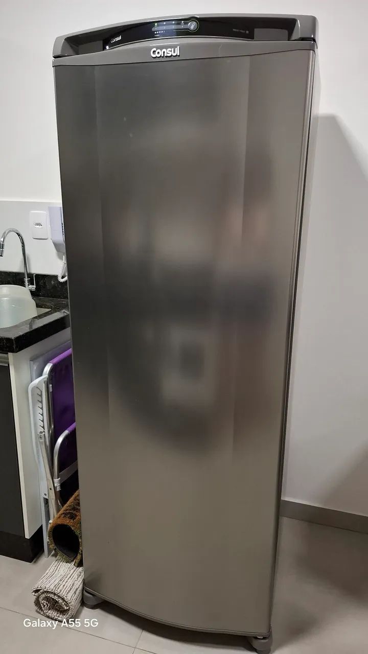 Geladeira Consul frost free 220v 342l. Motivo: mudança para RS.