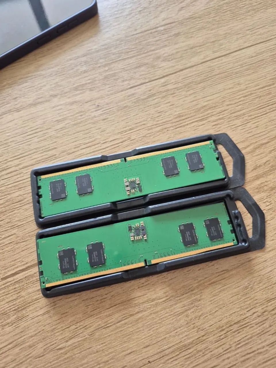 Memória RAM 8GB DDR5 4800MHz (UM pente para desktop) - Memória RAM