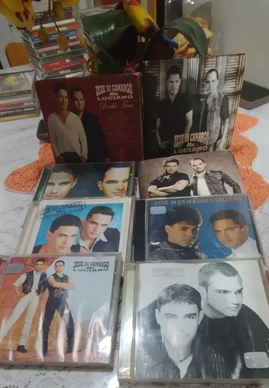 Cds do ZEZÉ DI CAMARGO E LUCIANO em ótimo estado  - Foto 2