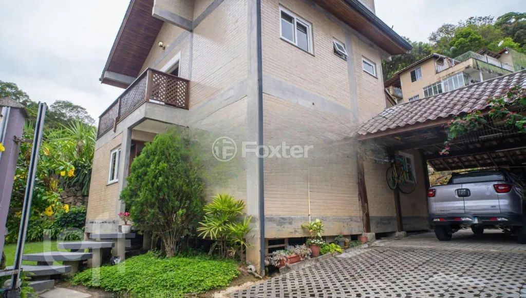 Casa à venda Rua Durval Pires da Cunha, Sambaqui - Florianópolis