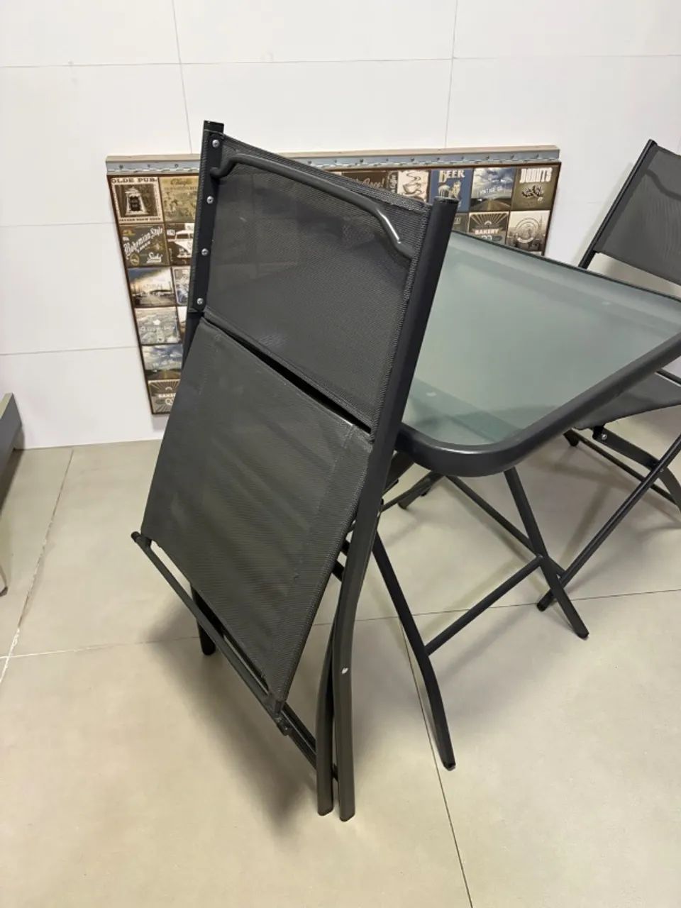 Mesa de jantar nova sem uso ferro e vidro - Foto 4