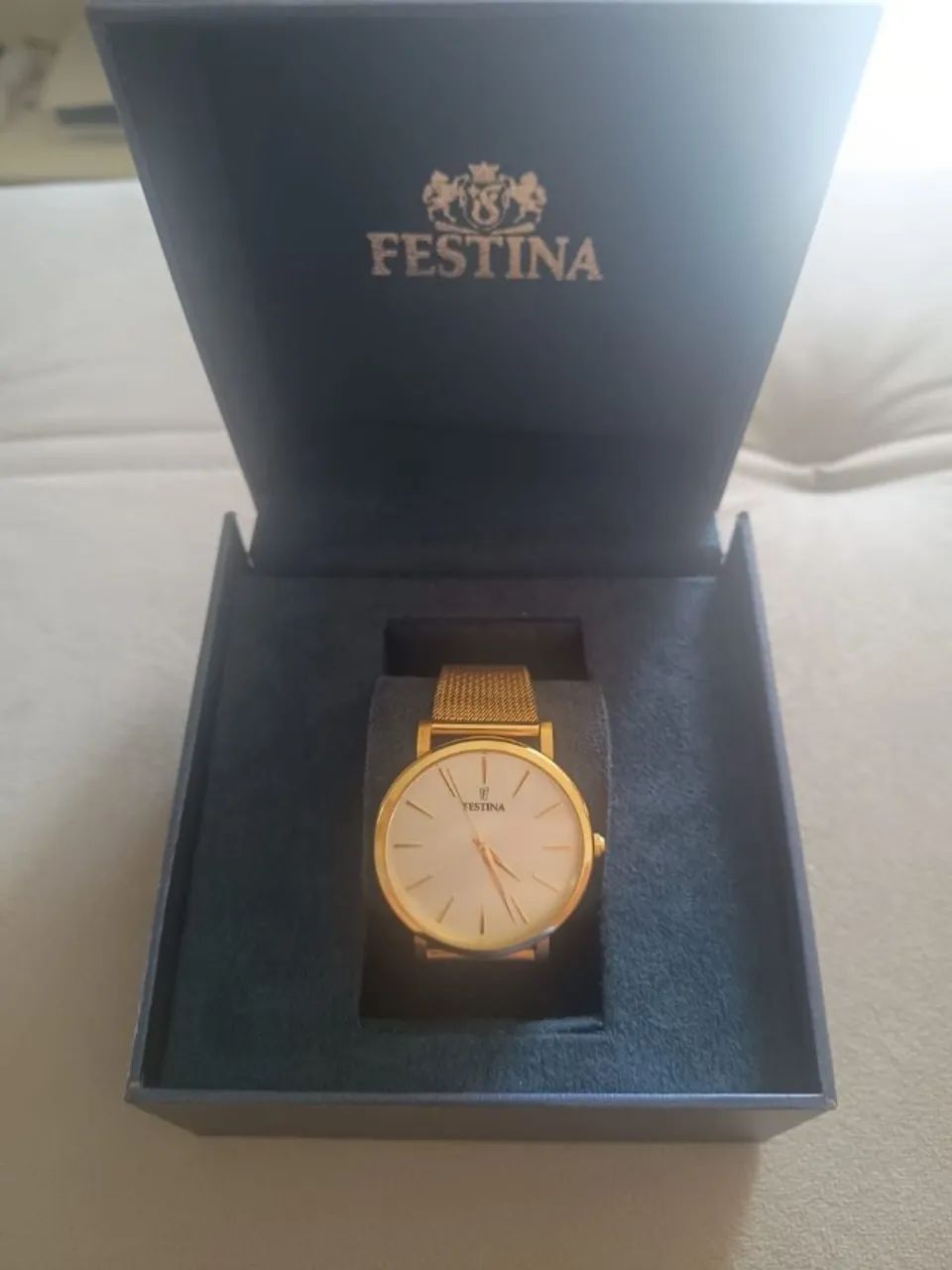 Relógio dourado da marca Festina - Foto 3