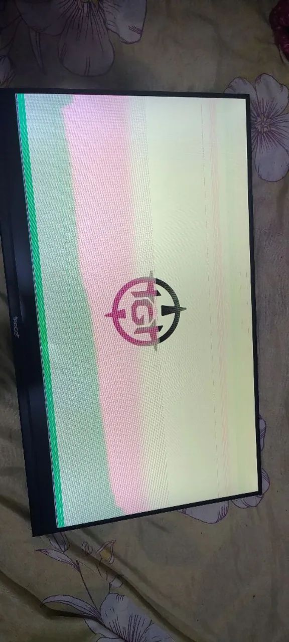 Monitor tgt ts4 24 polegadas com defeito 