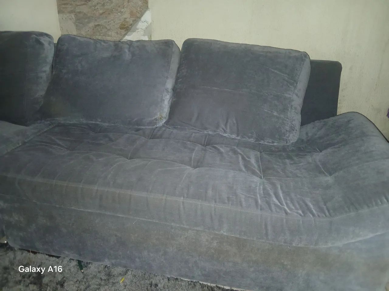 vendo sofá em formato de L grande bem cuidado 