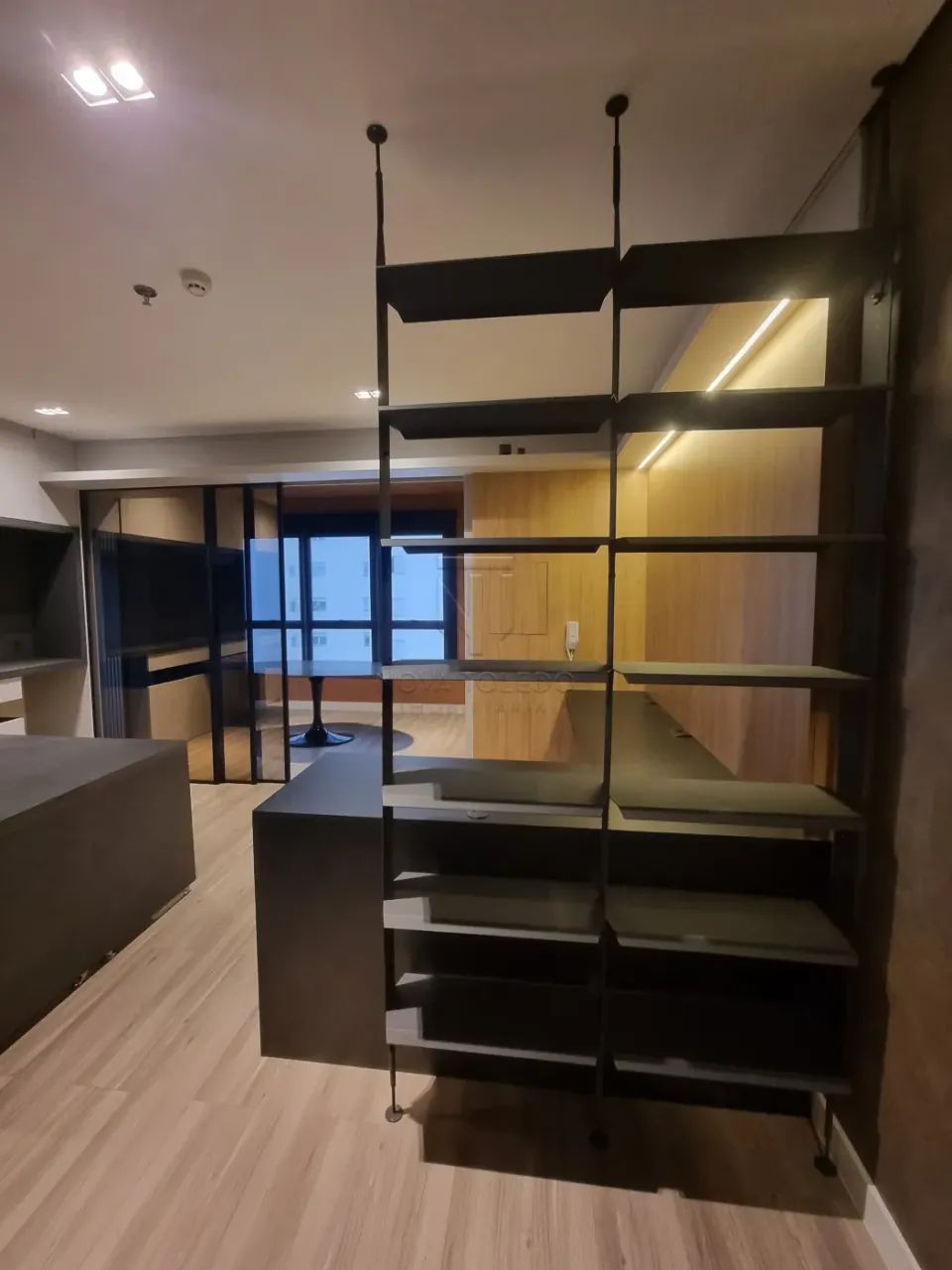 Excelente sala comercial - TOTALMENTE DECORADA LOCAÇÃO - Foto 2