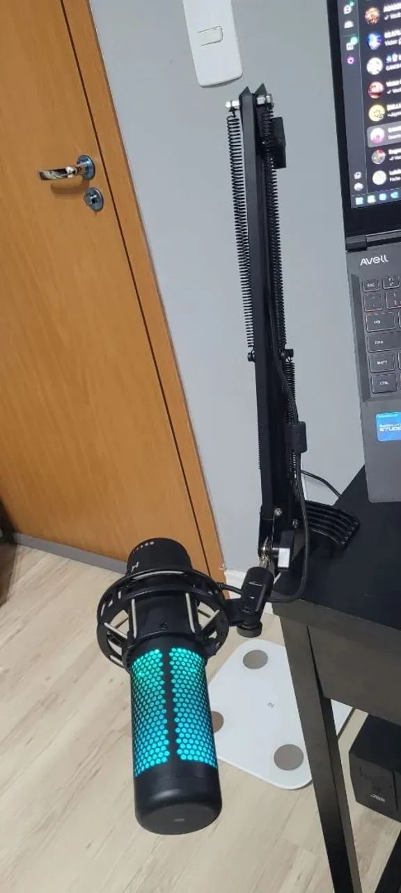 HyperX QuadCast S RGB + Braço Articulado - Foto 4