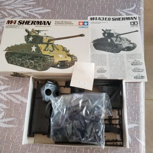 KIT de plastimodelismo Tamiya tanque M4A3E8 Sherman "Easy Eight", 1:35