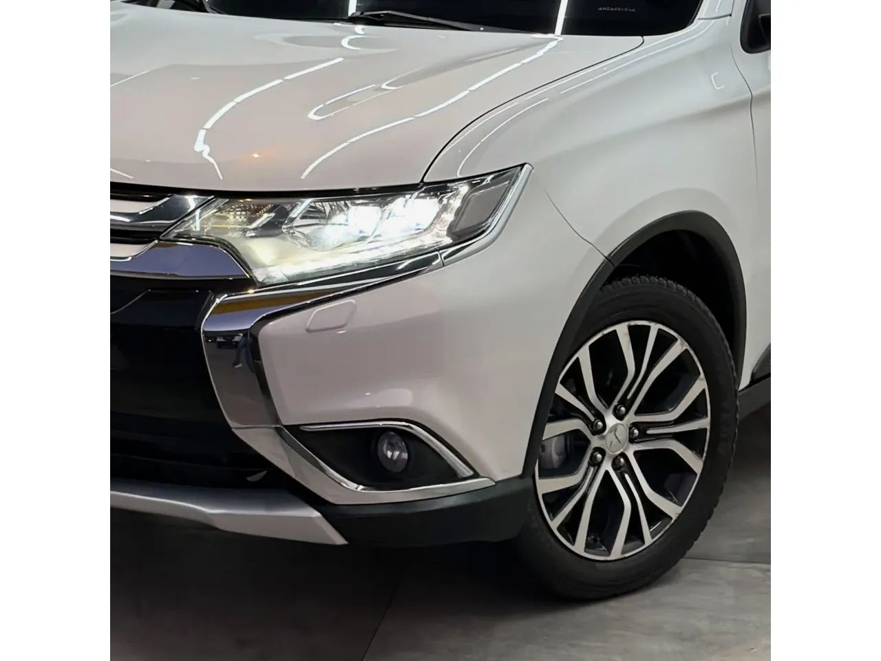 Mitsubishi Outlander 2.2 165cv Diesel Aut. 2017 - Foto 2
