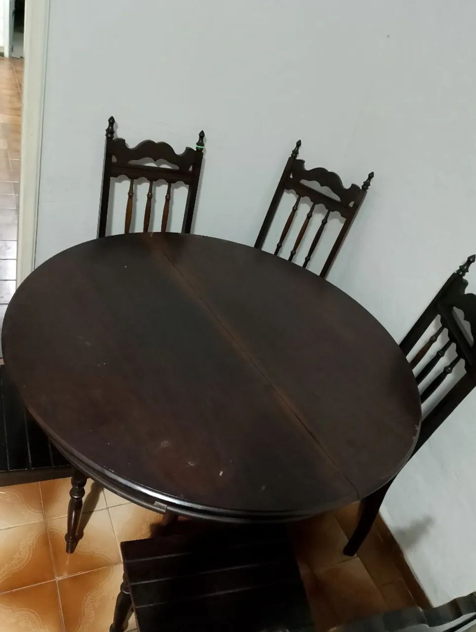 mesa antiga com 6 cadeiras  - Foto 3