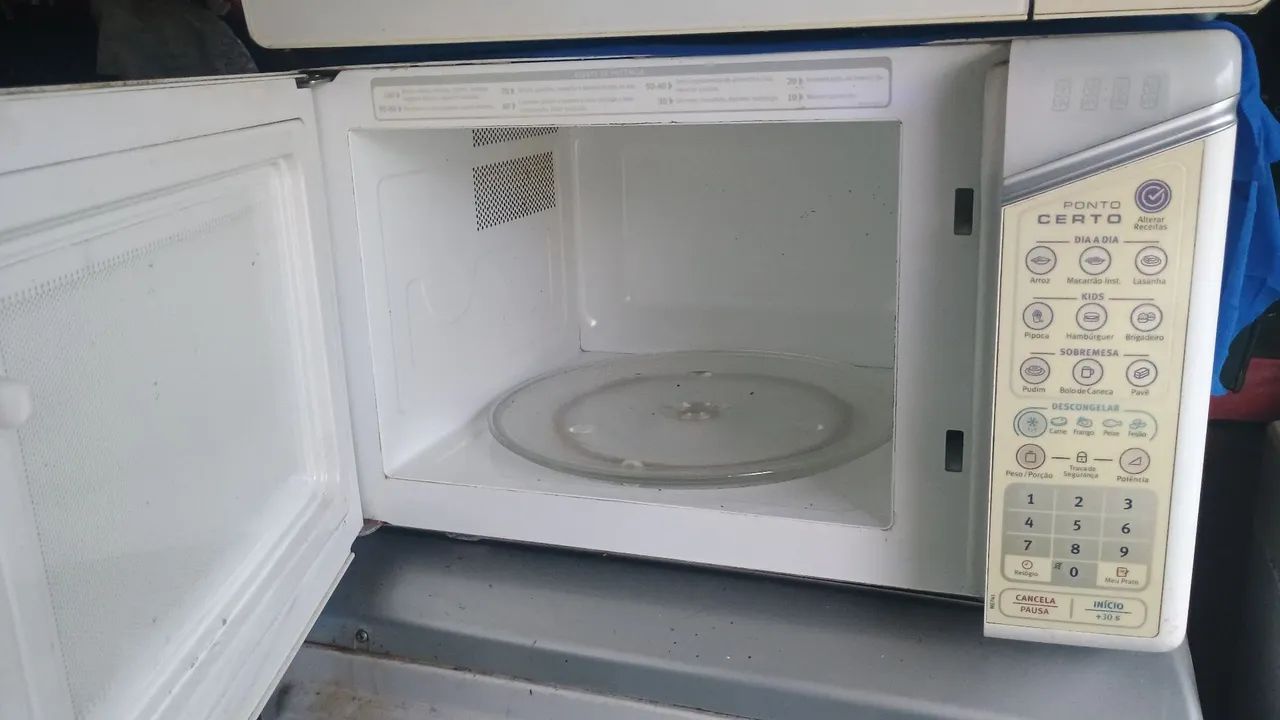 Vendo microondas funcionando perfeitamente 32 litros  - Foto 2