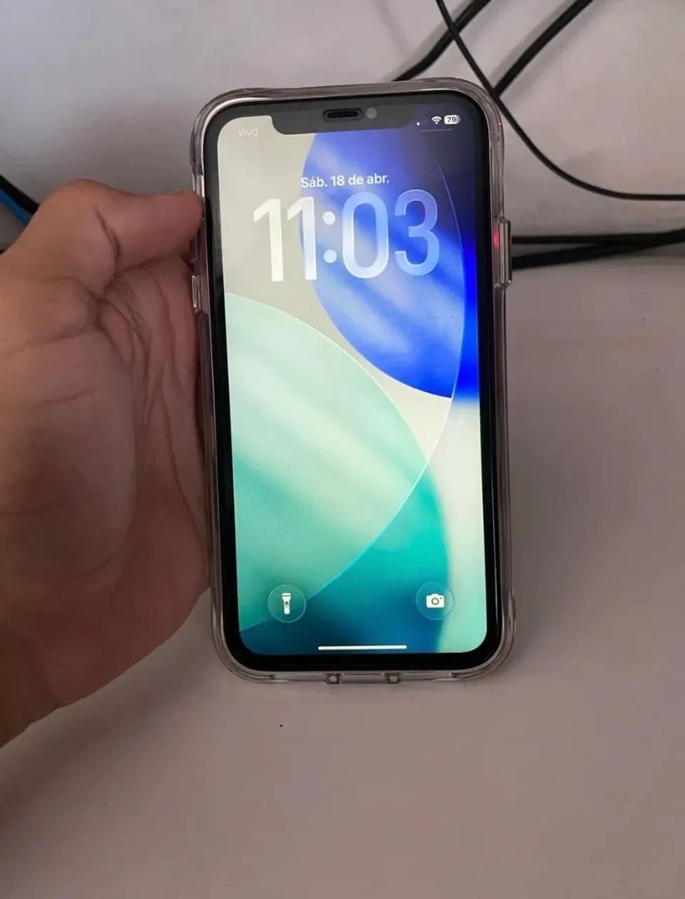 ? iPhone 11 64GB Branco - R$ 950 - Foto 4