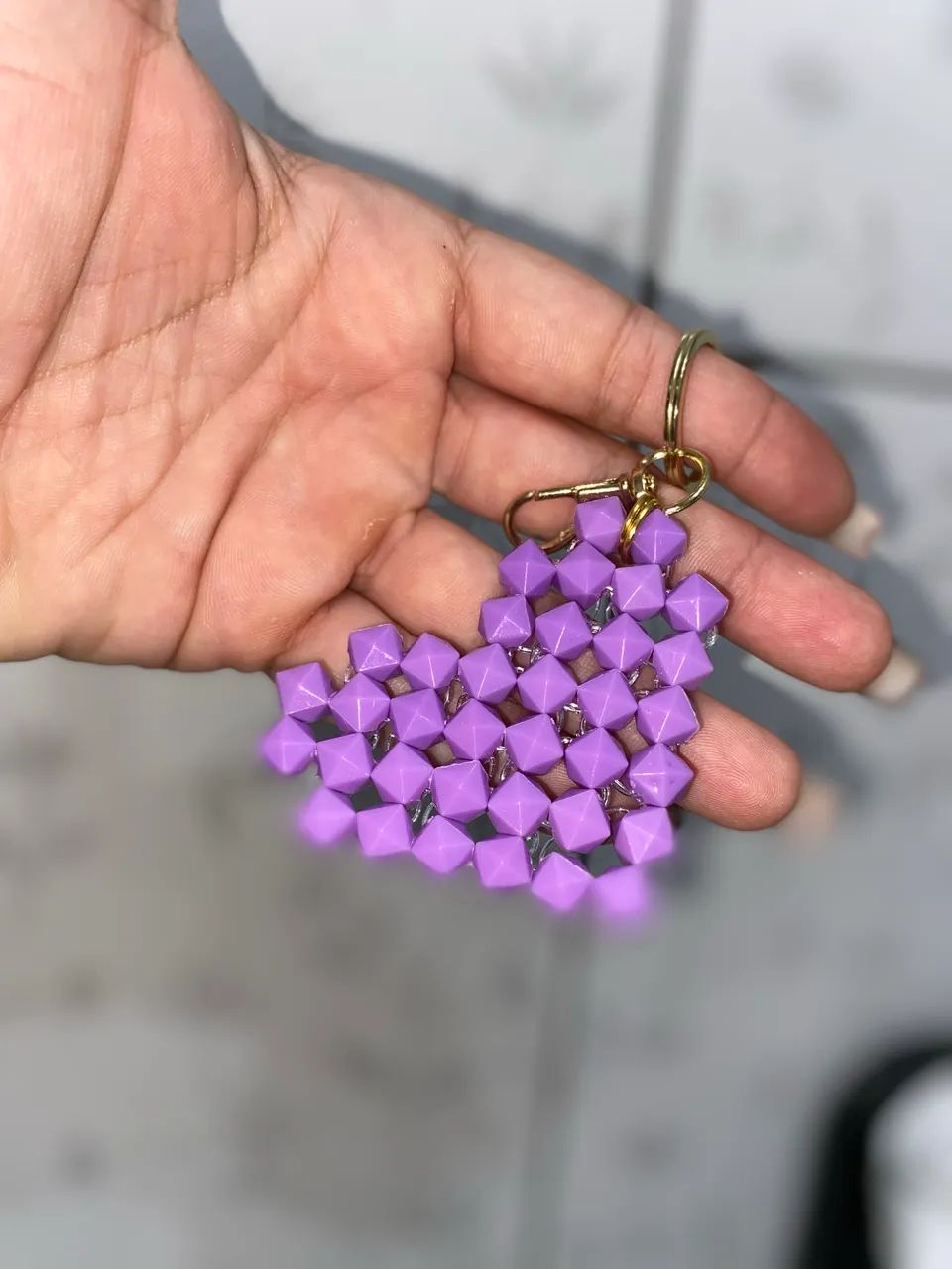 Chaveiro coração miçangas - CADA - Foto 2