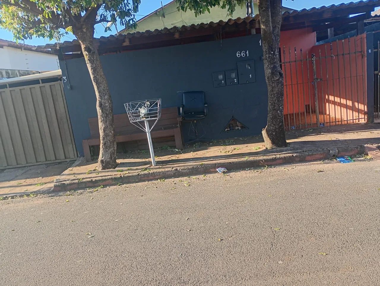 Vendo terreno com 3 casas nele R$230.000,00 - Foto 2