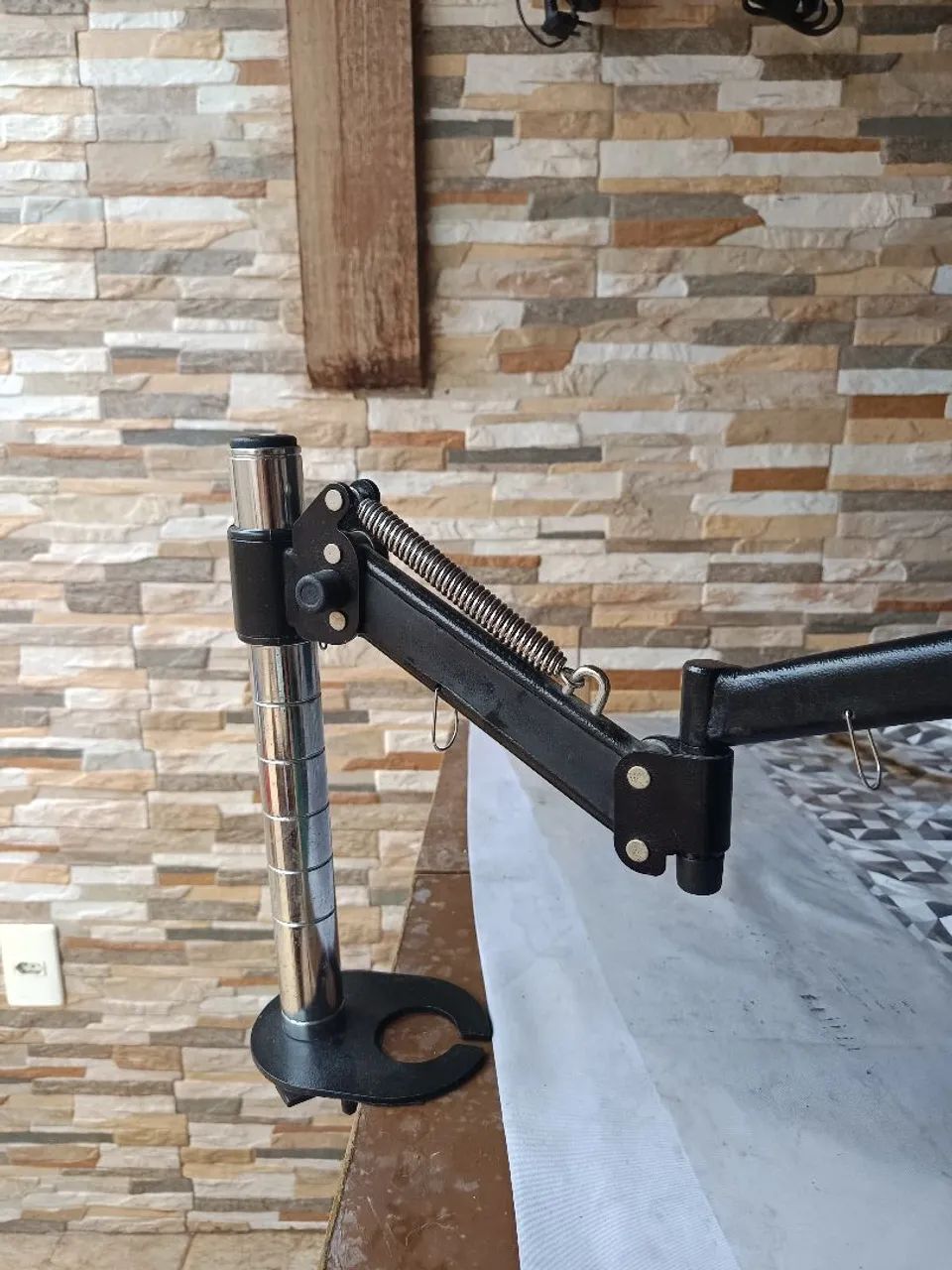 Suporte de mesa para Monitores e Tvs  - Foto 3