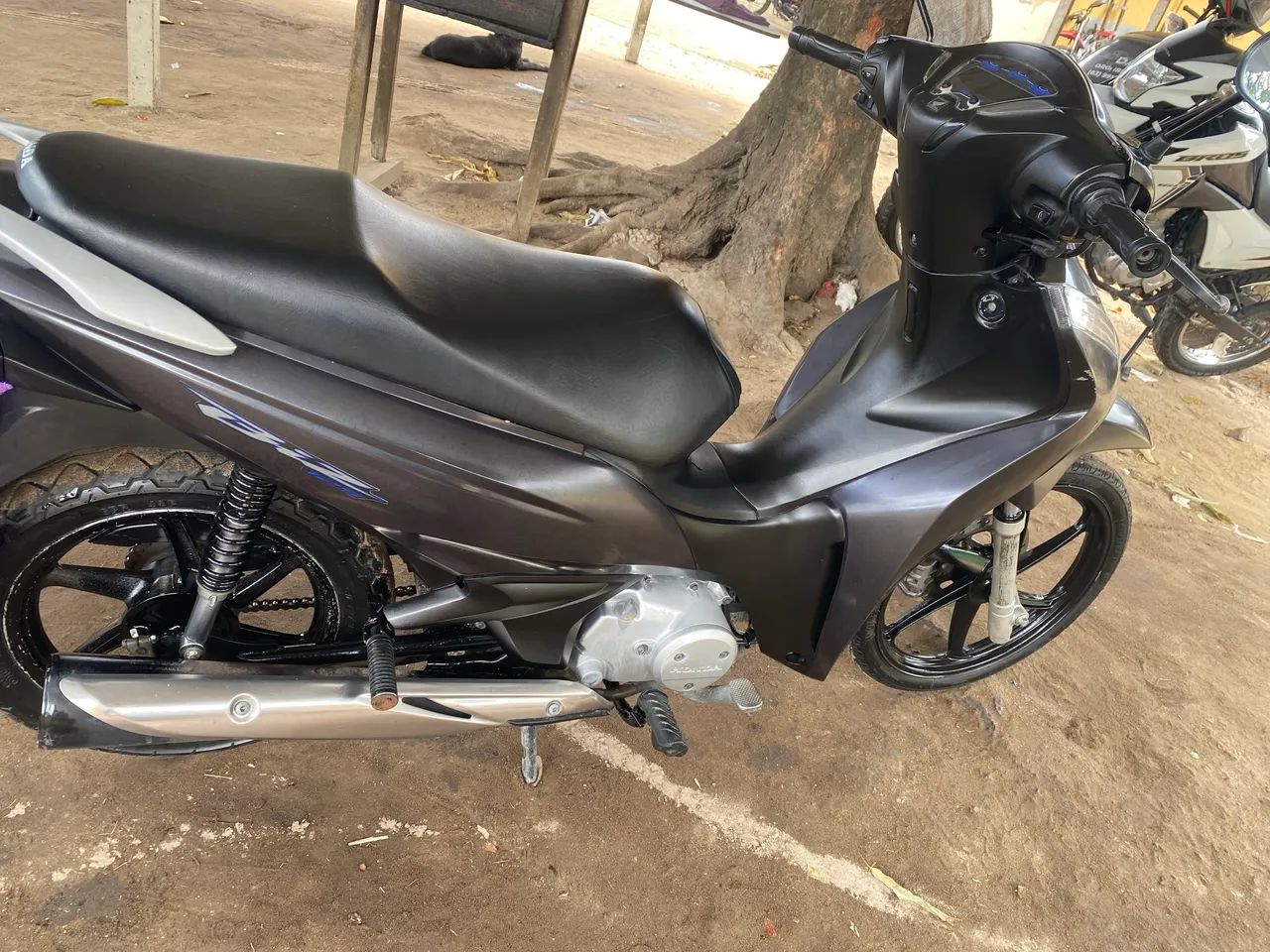 Moto a venda