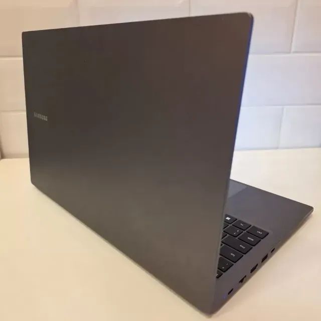 Notebook Samsung GalaxyBook4 i5 13th - 8Gb Ram - Intel Iris Xe - SSD - Foto 4