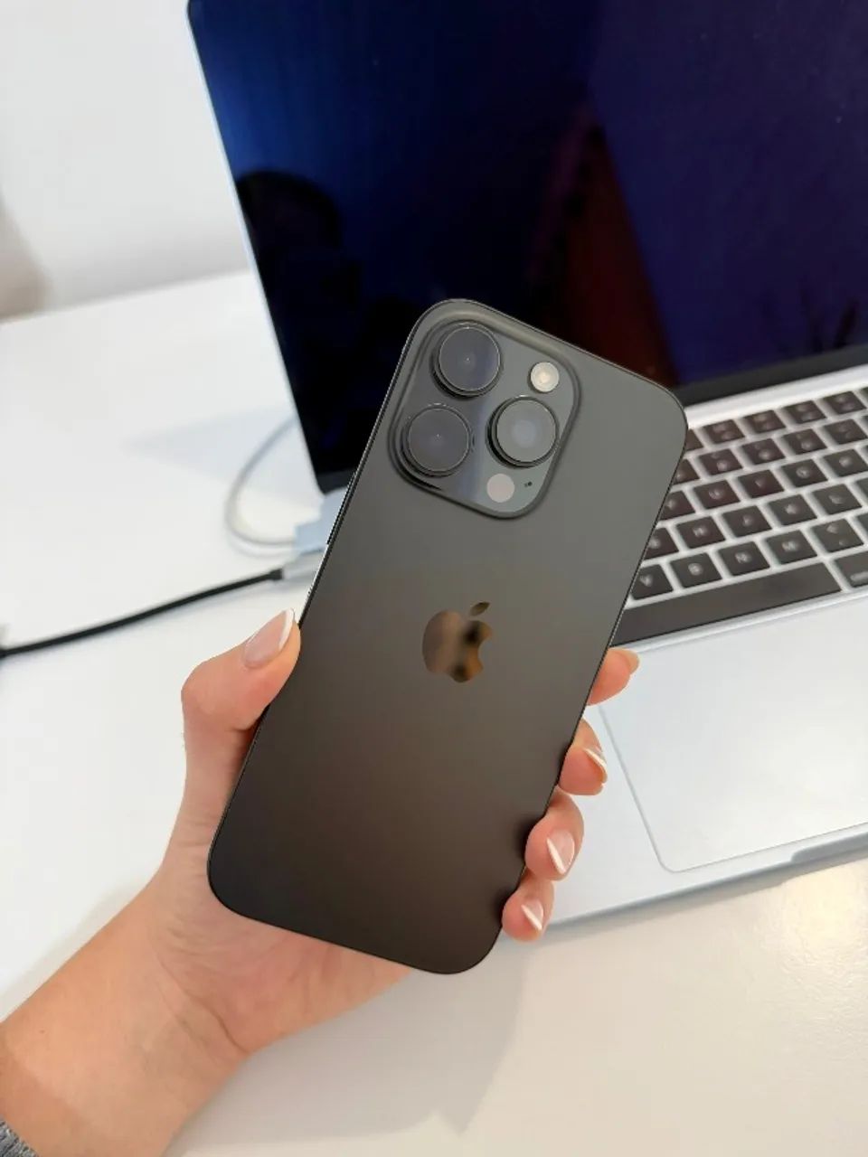 iPhone 16 Pro 256GB Titânio Preto - Foto 2