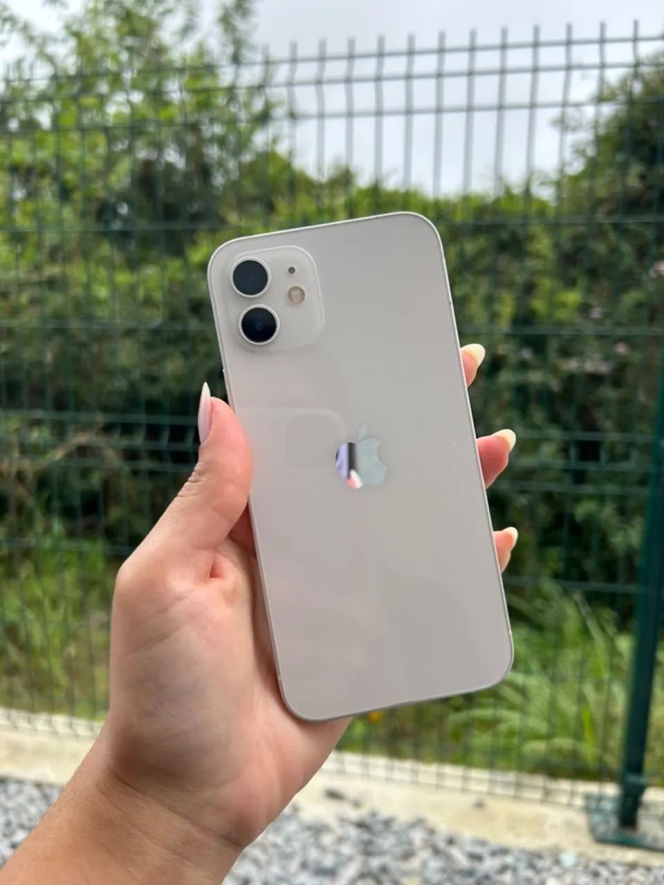 IPhone 12, saúde da bateria 78%. Excelente estado