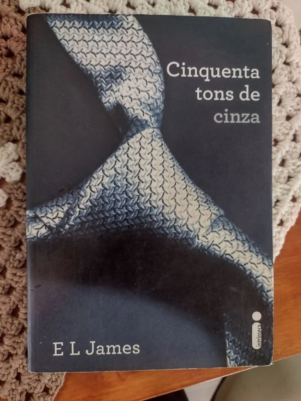 Livro Cinquenta Tons de Cinza 