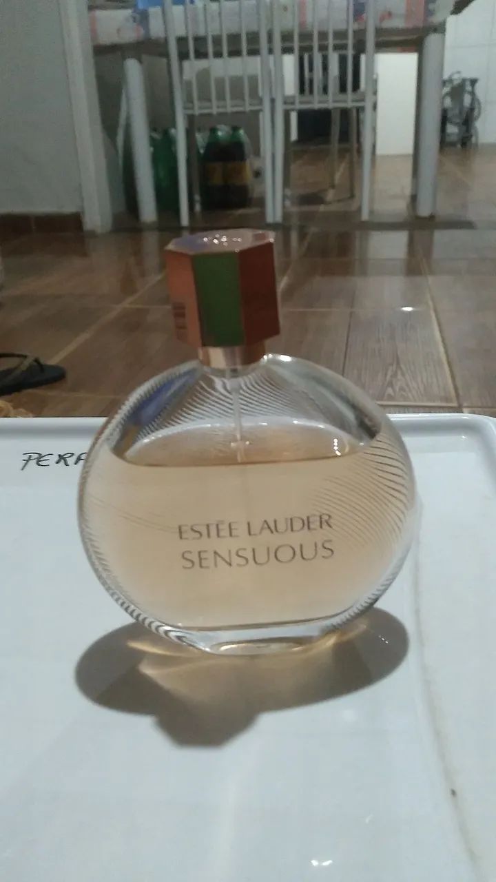 Perfume Estee Lauder sensuors 