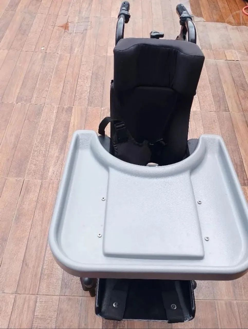 Cadeira de roda infantil