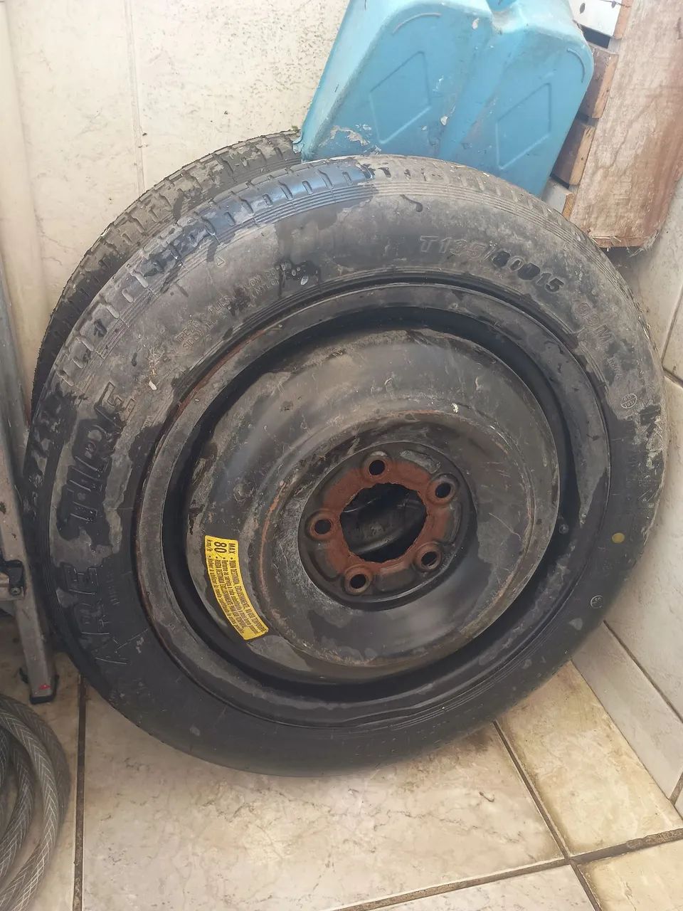 Rodas com pneu 2 uni
