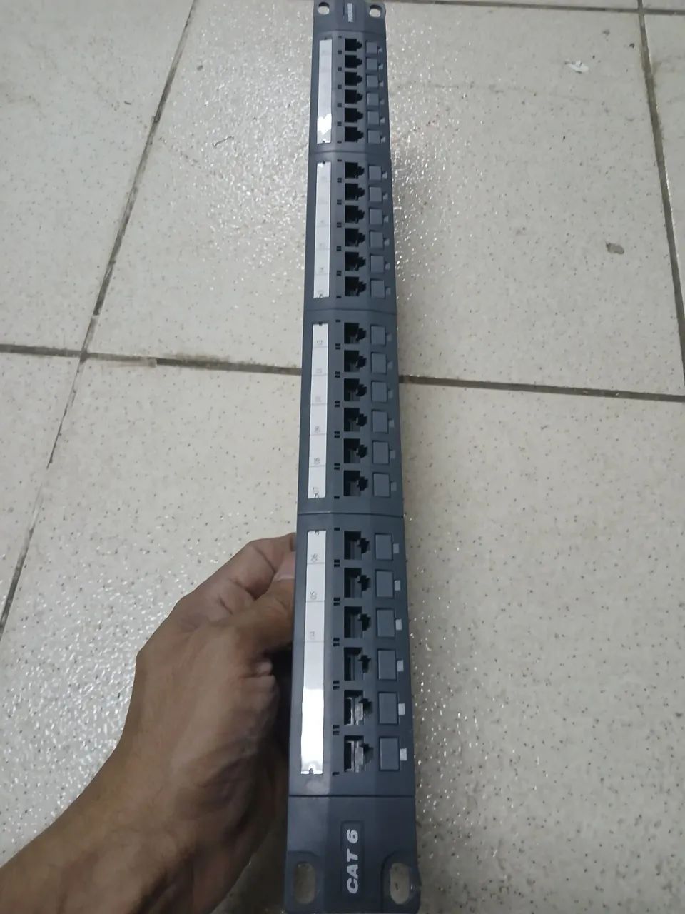 PATCH PANEL FURUKAWA CAT6 - Foto 2
