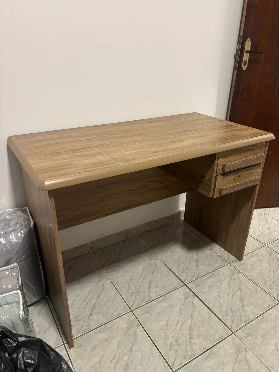 Vendo mesa de escritório ótimo estado - Foto 2
