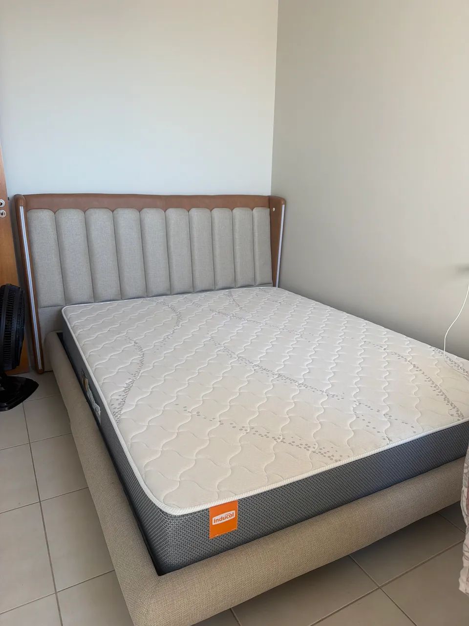 Cama Queen - Linda e em ótimo estado  - Foto 2