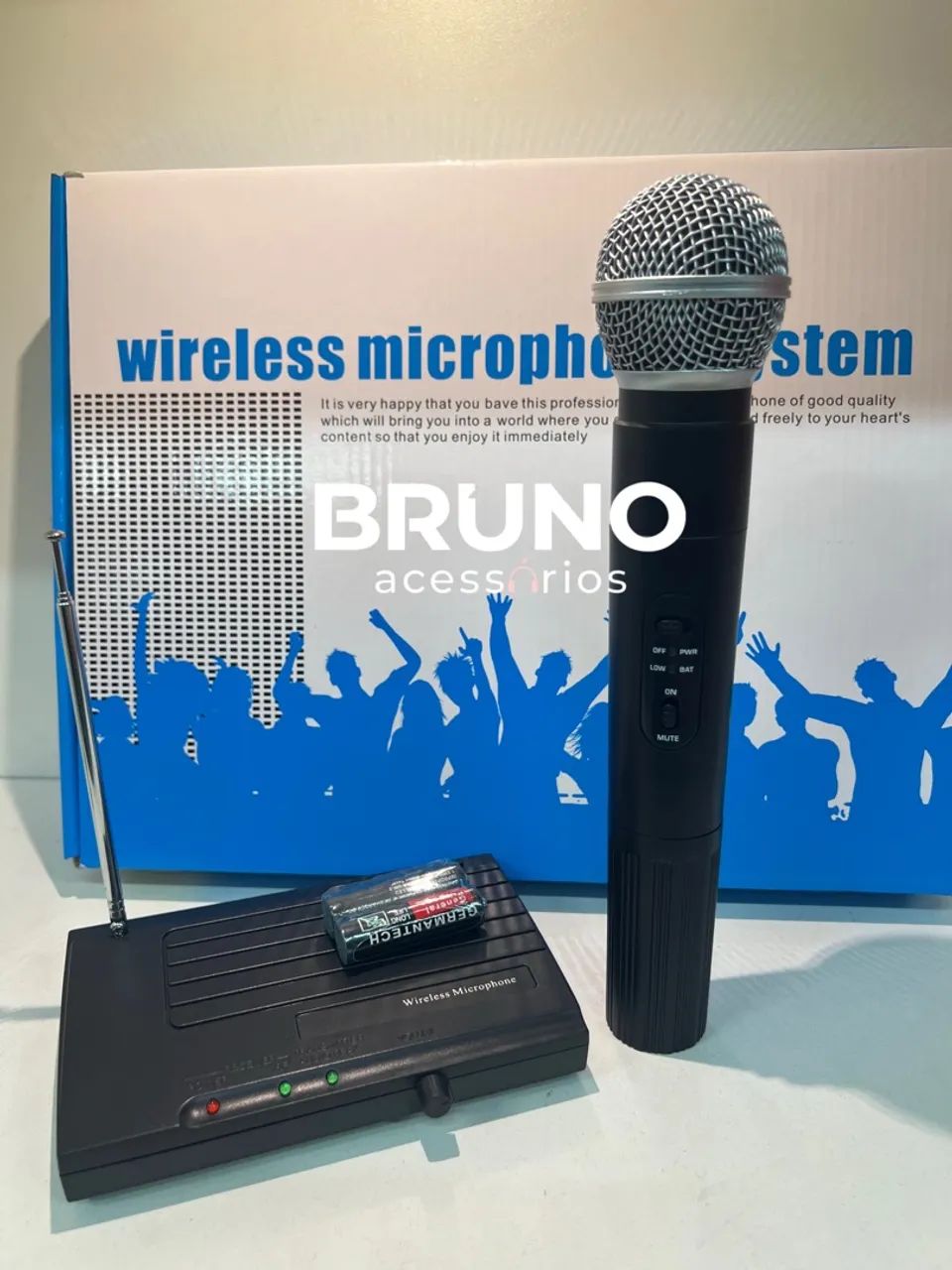 Microfone sem fio profissional com base receptor 