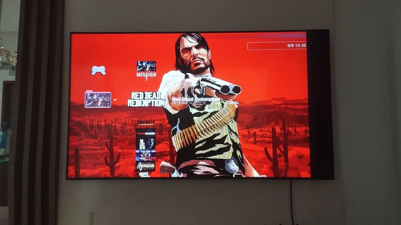 Vendo PS3 desbloqueado,com 2 controle e jogos no HD - Foto 4