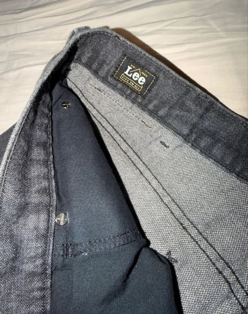 CALÇA LEE JEANS PRETO 52 IMPORTADA (PEÇA RARA EM PERFEITO ESTADO)  - Foto 4
