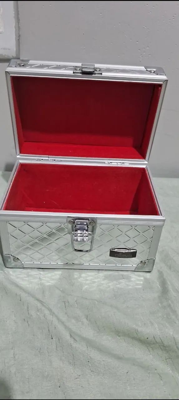 Vende-se maletinha de maquiagem  - Foto 2