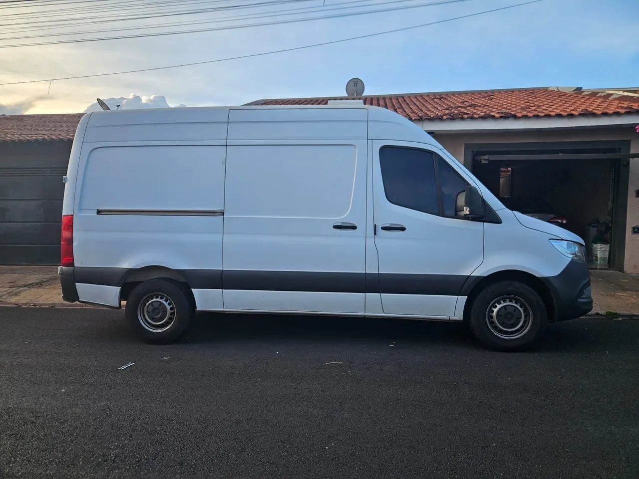 Mercedes-Benz Sprinter 314 FURGÃO LONGO T.A. 2.2 DIES. 2021