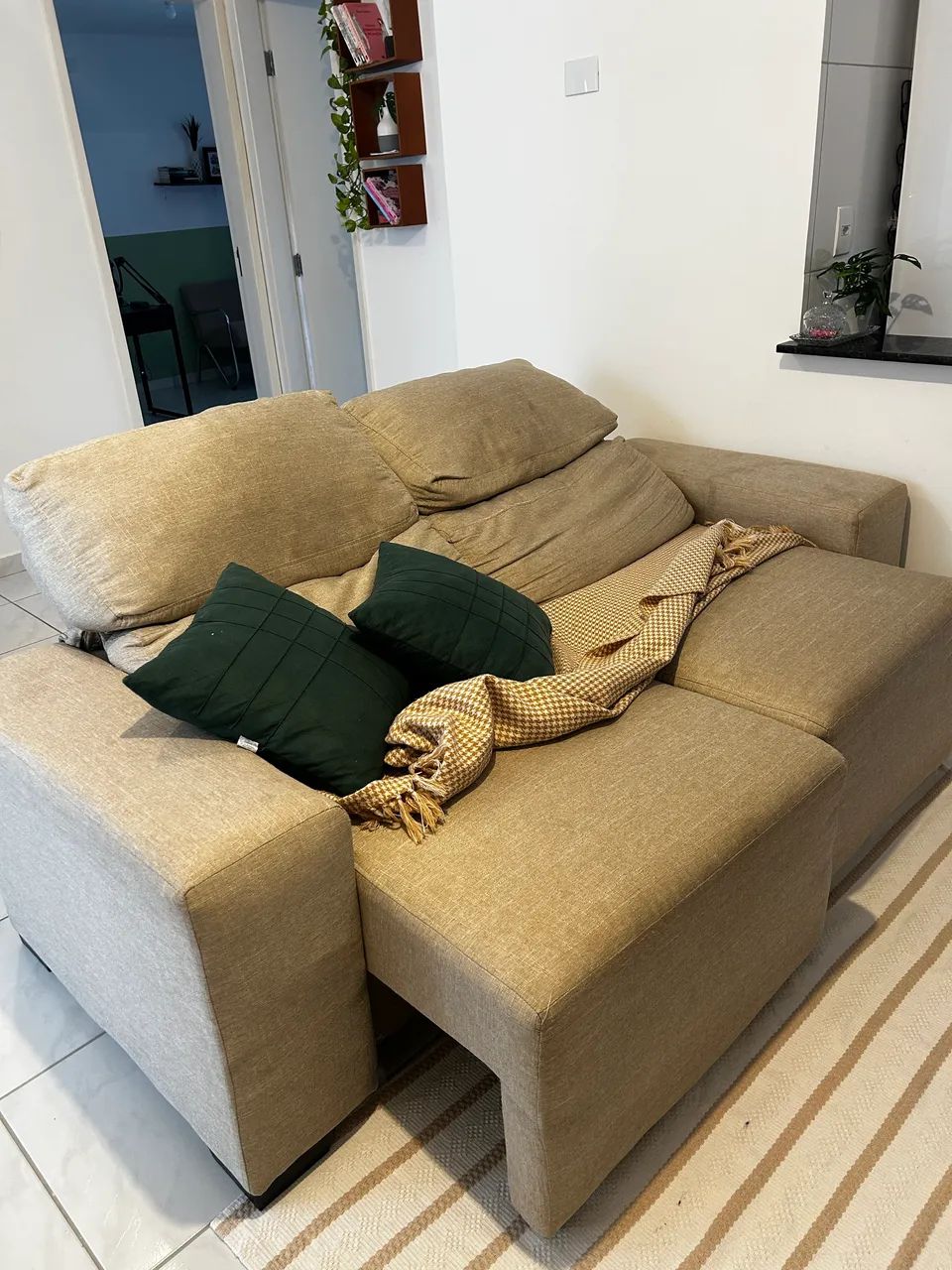 Vende-se sofá de 3 lugares 2m - Foto 2