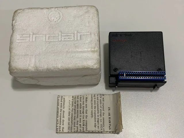 Expansão de memória original 16KB para Sinclair ZX-81 - TK82 / TK