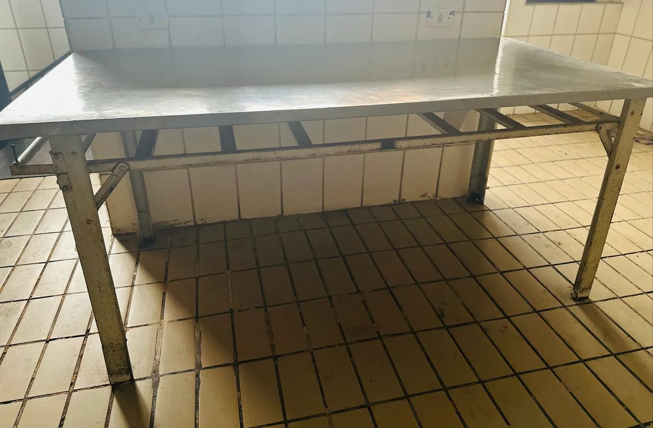 Mesa Industrial Base ferro Tampo de Aço Inoxidável 
